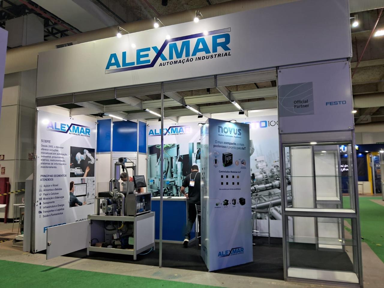 stand-em-octanorm-personalizado-piso-carpete2