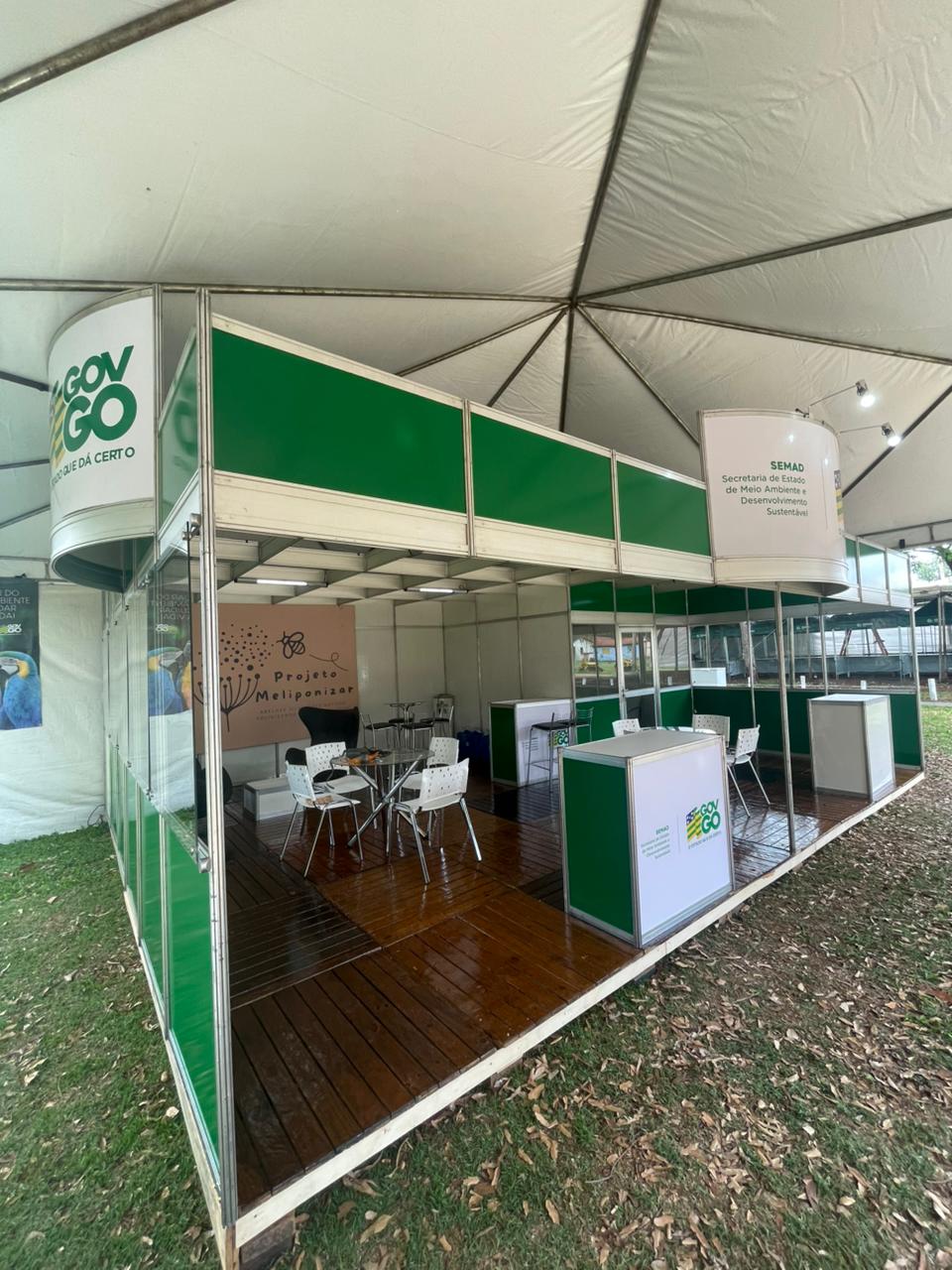 stand-octanorm-com-tablado