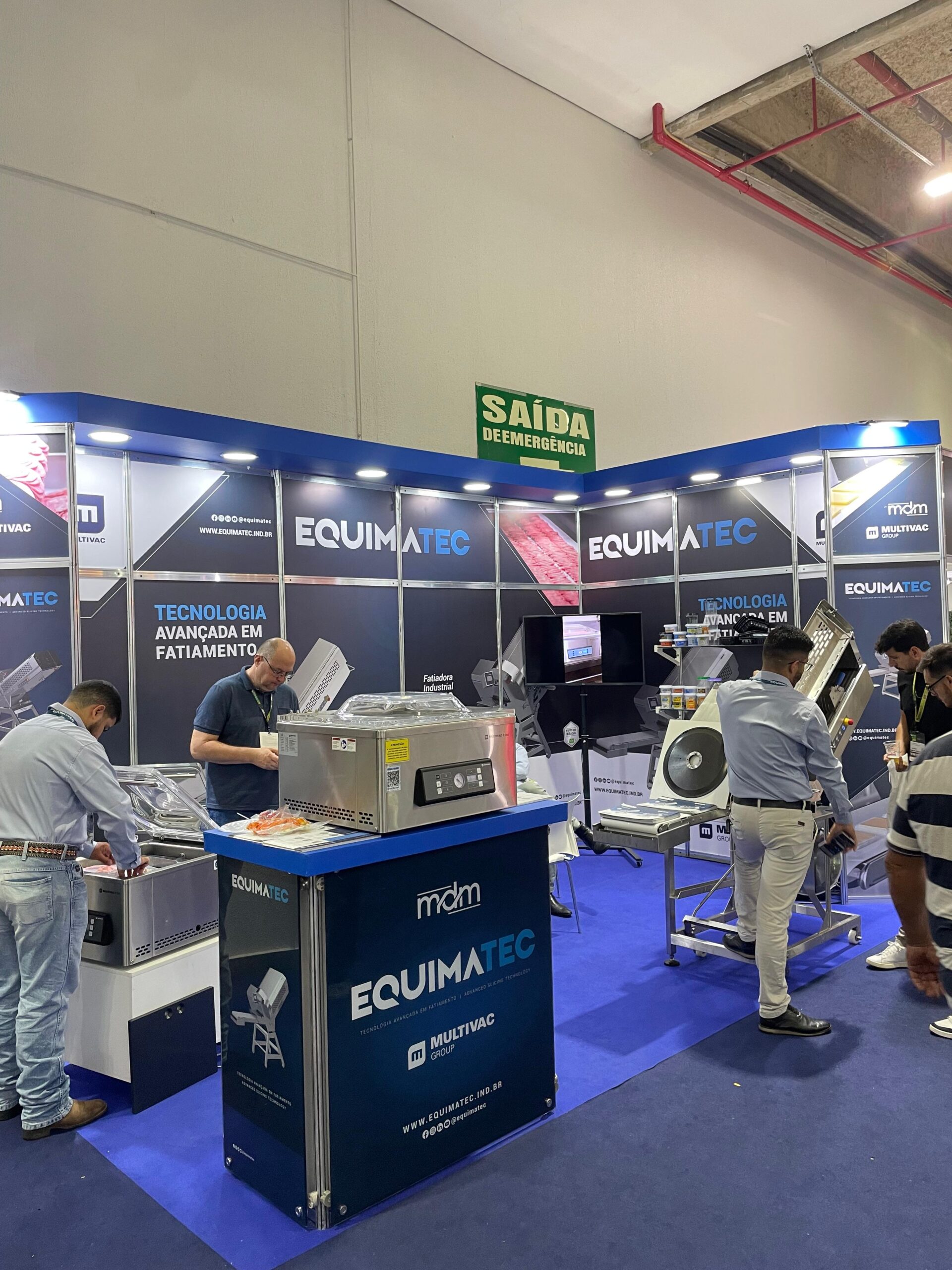 stand-octanorm-pisocarpete