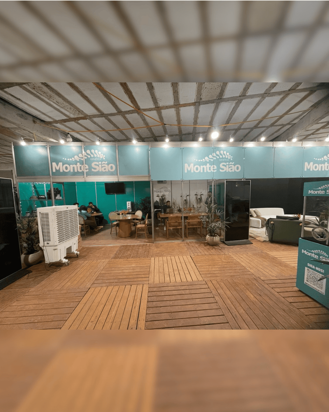 stand-modular-octanorm-11x3-em-evento